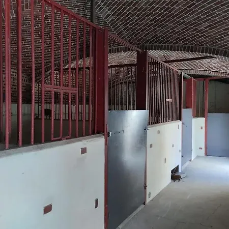 70m2 Les Duisans Boxes Chevaux En Sus Apartmán